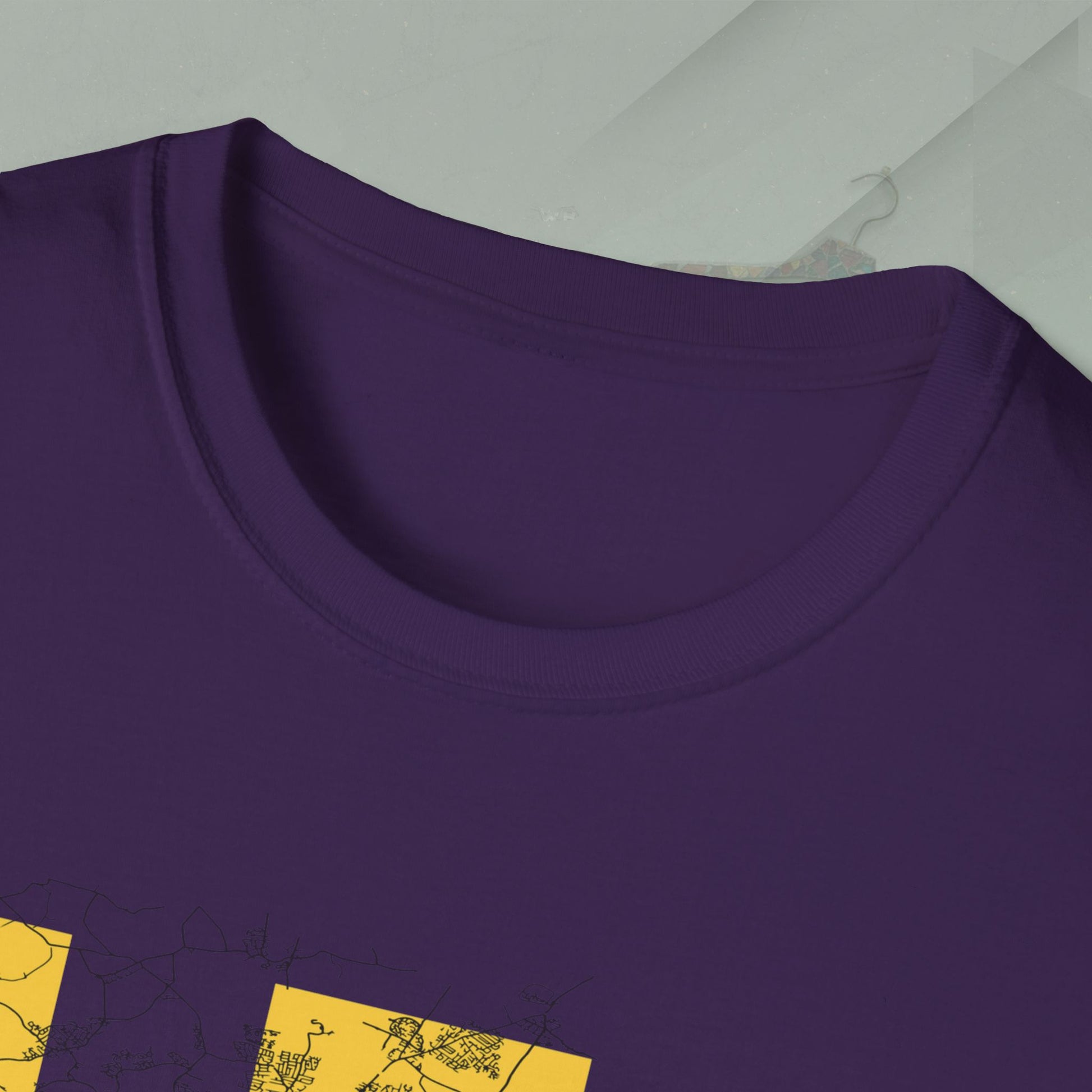 LE1 LEGEND Unisex Softstyle T-Shirt