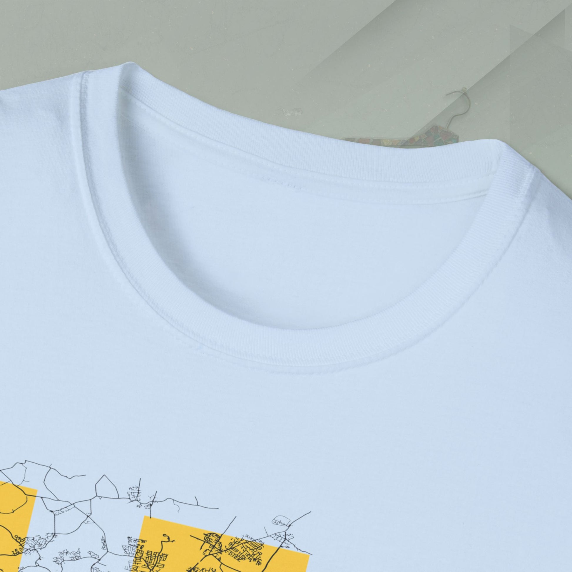 LE1 LEGEND Unisex Softstyle T-Shirt